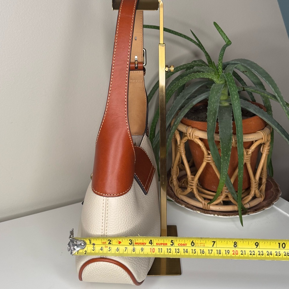 Dooney & Bourke Pebble Turnlock Hobo 26 Cream Chestnut Pebble Leather Bag - Picture 12 of 12